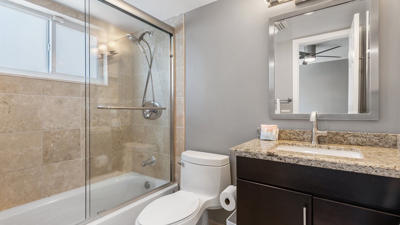 Photo of Bathroom in Garden Isles