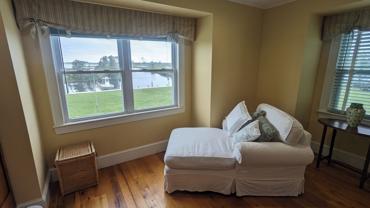 Photo of Livingroom in Greenbush