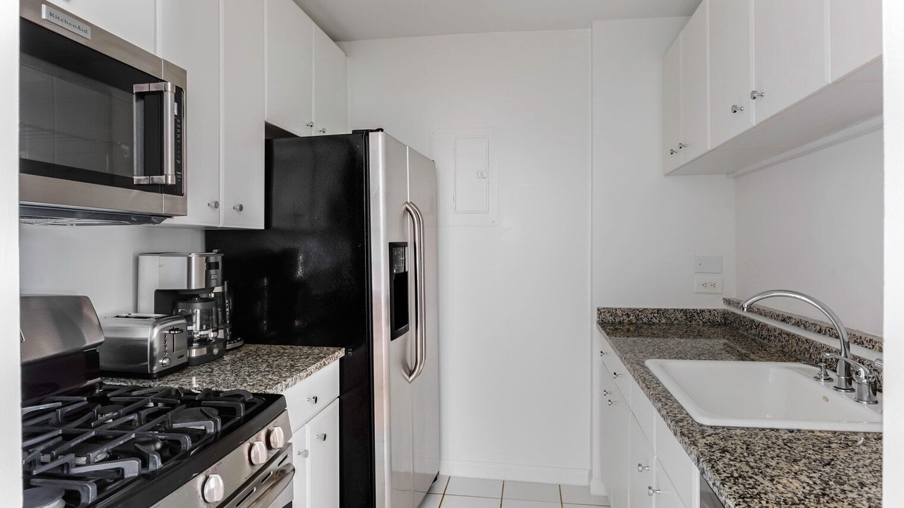 Photo of Kitchen in Battery Park City