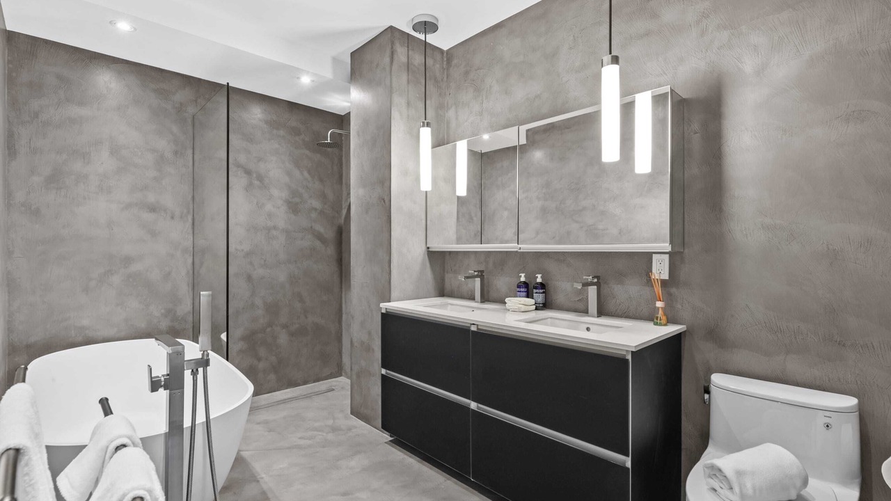 Photo of Bathroom in Bloomingdale