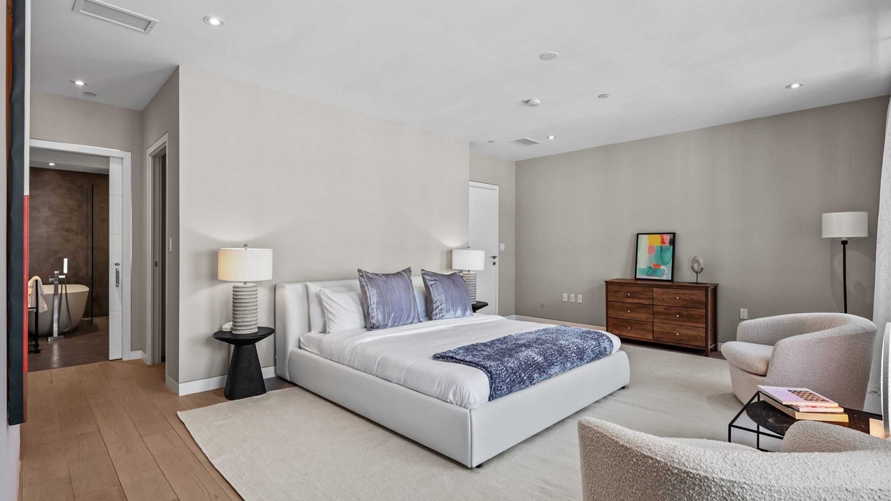 Photo of Bedroom in Bloomingdale