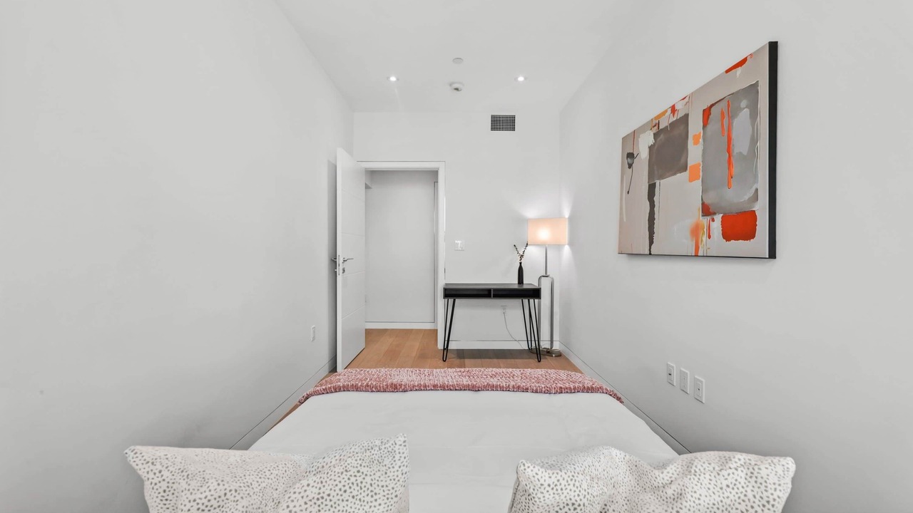 Photo of Bedroom in Bloomingdale