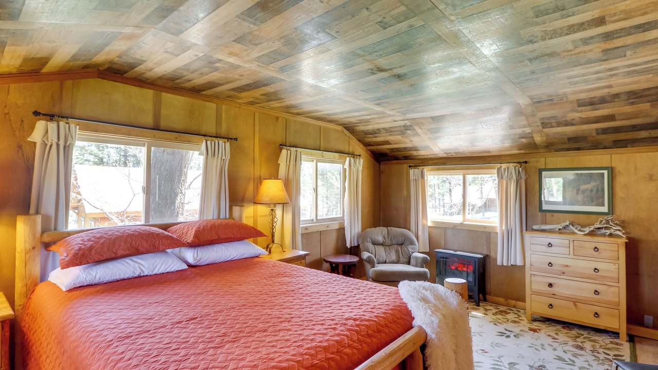 Photo of Bedroom in Rexford