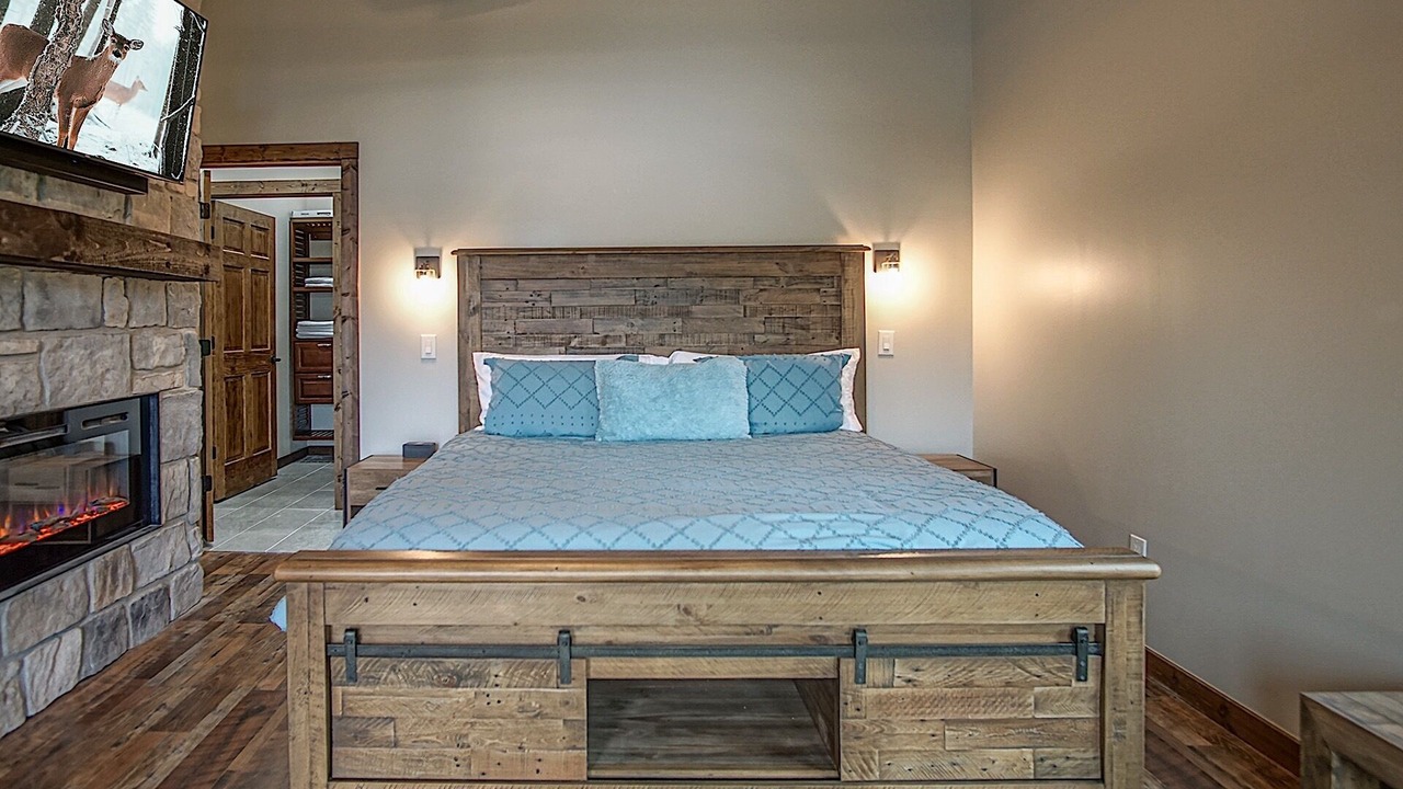 Photo of Bedroom in Slatyfork Farm