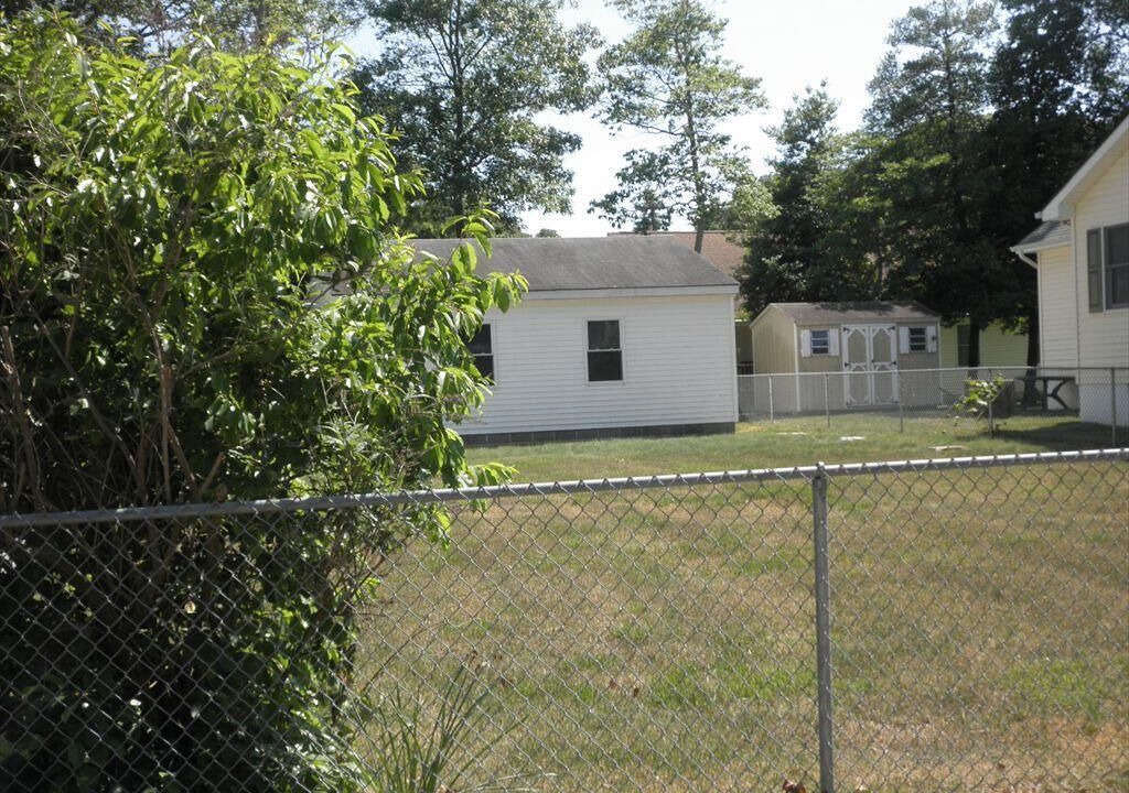 Photo of Outdoor in Town Bank