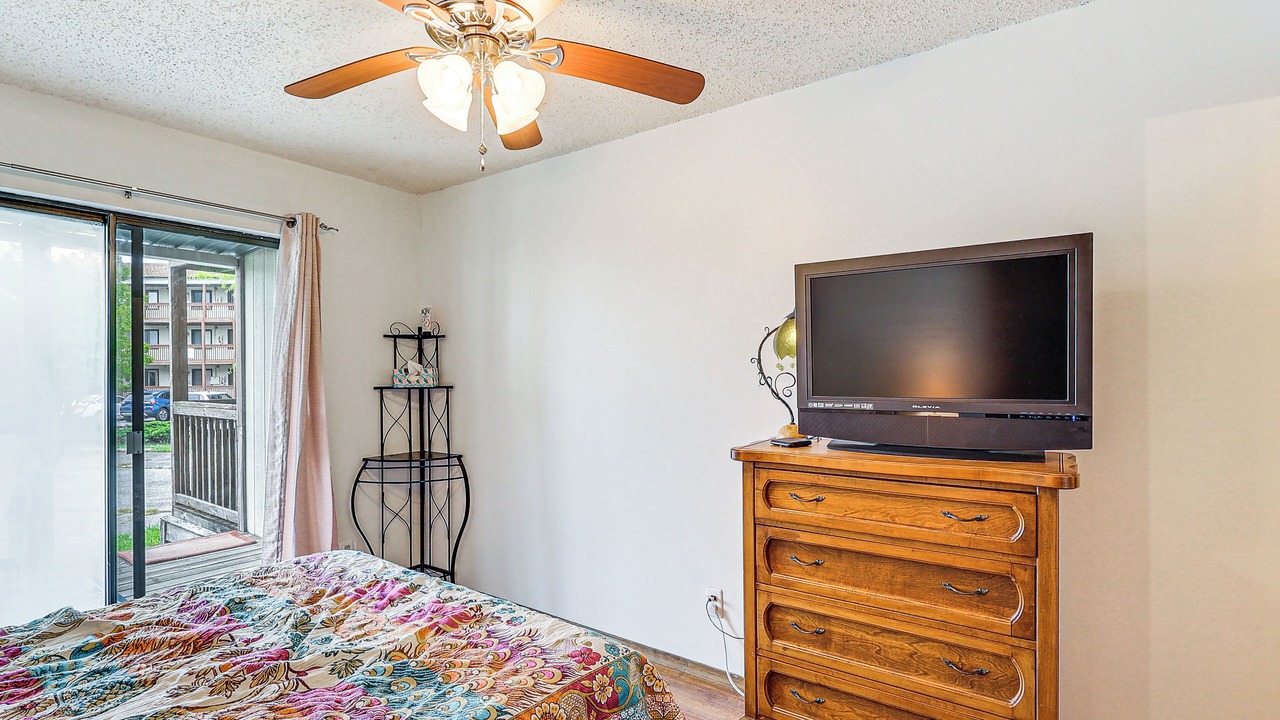 Photo of Bedroom in Caine Woods