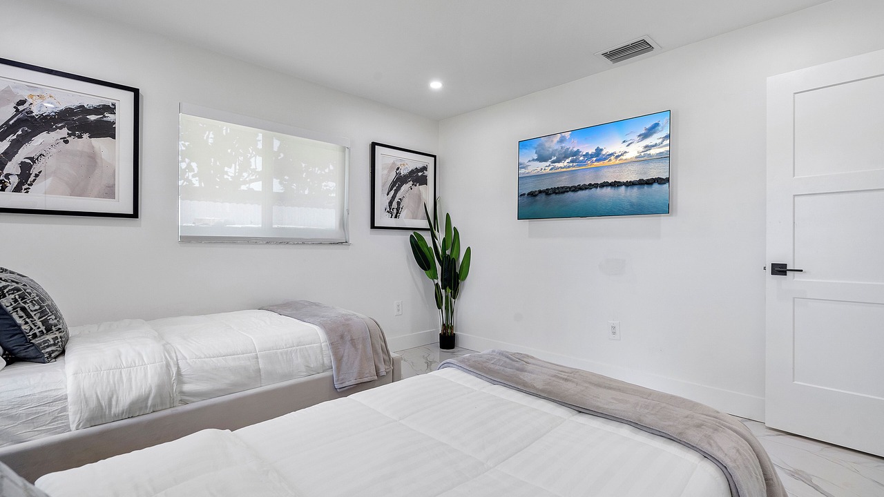Photo of Bedroom in Miami Gardens