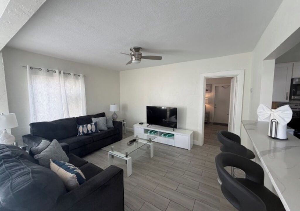Photo of Livingroom in Deerfield Beach