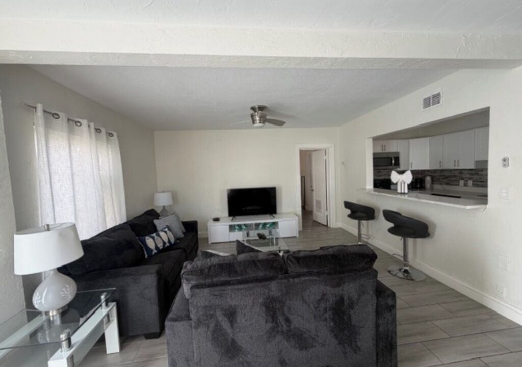 Photo of Livingroom in Deerfield Beach