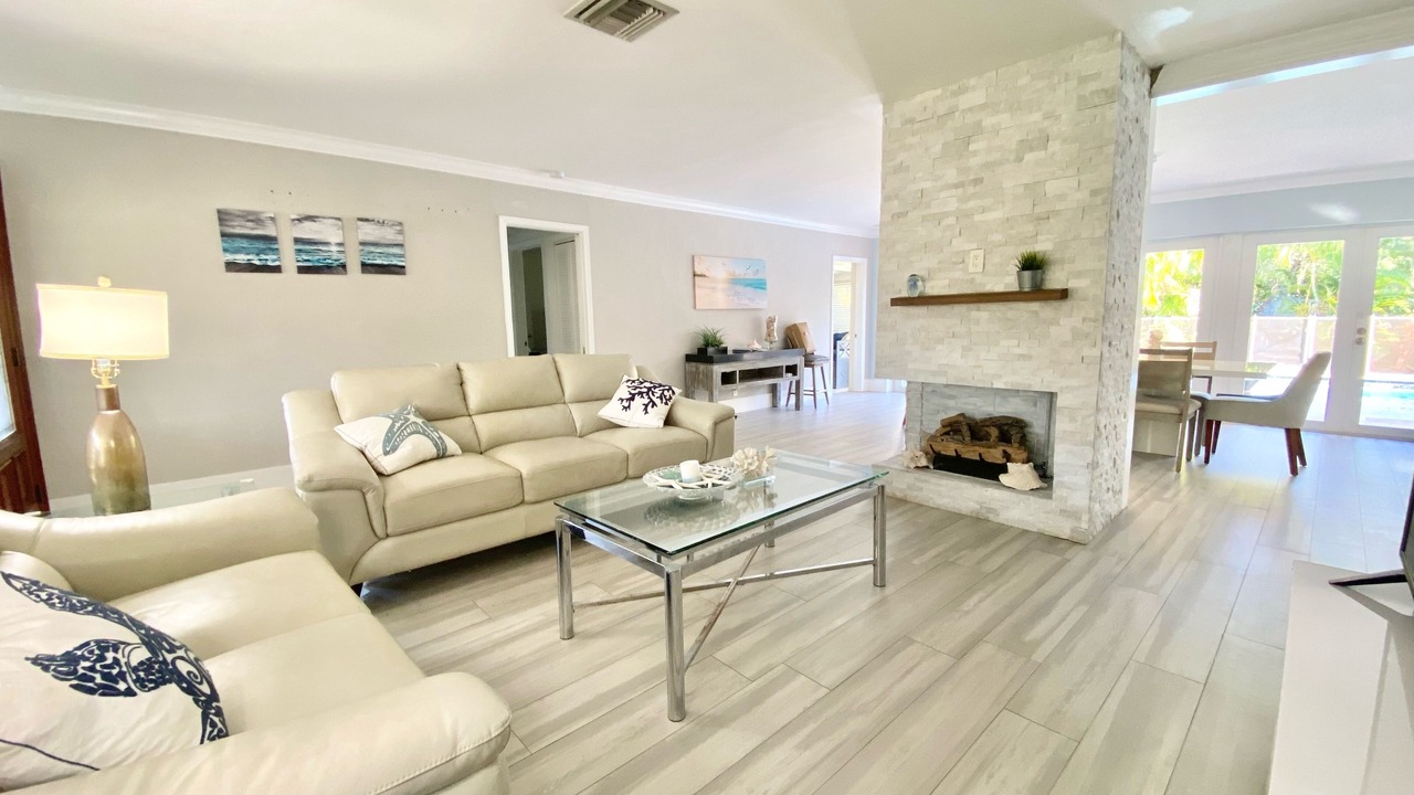 Photo of Livingroom in Dolphin Isles