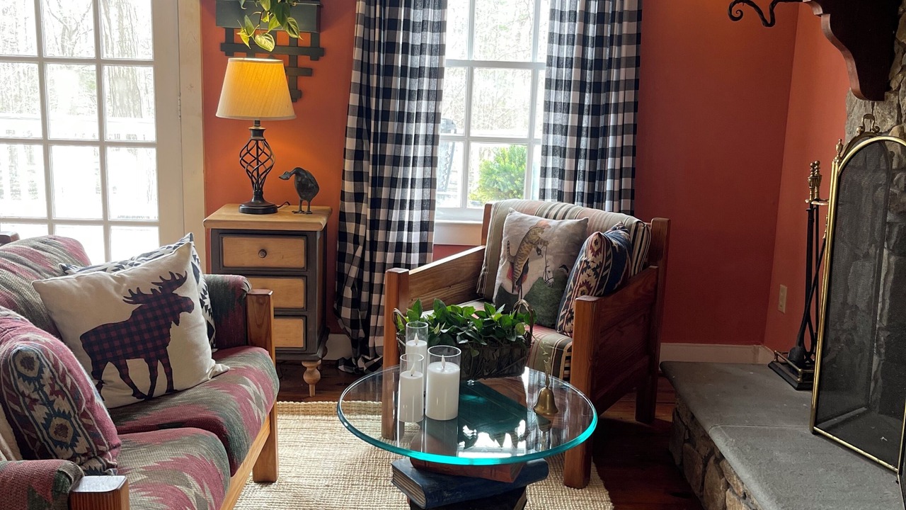 Photo of Livingroom in Cobham