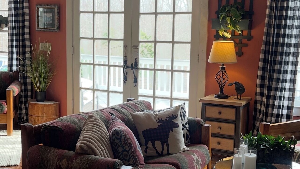 Photo of Livingroom in Cobham
