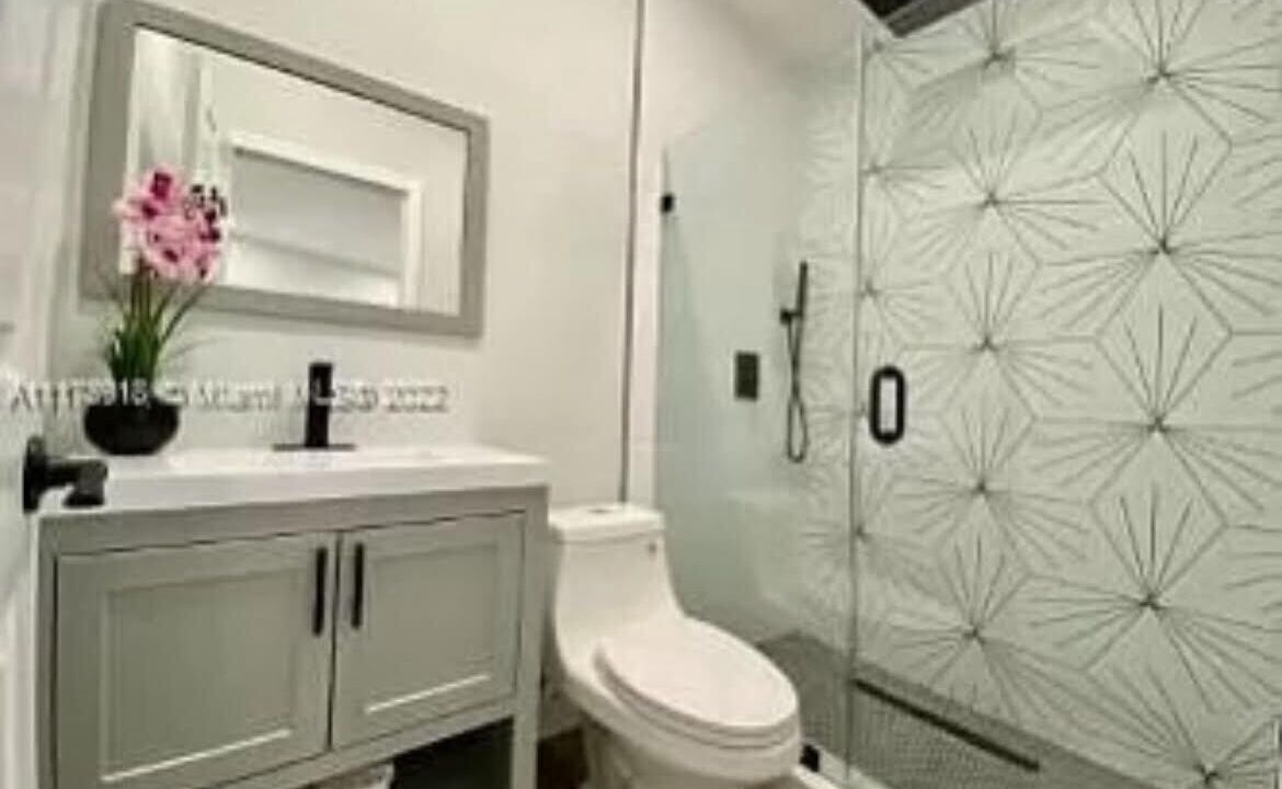 Photo of Bathroom in Riverside Park