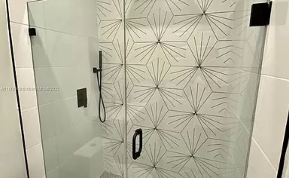 Photo of Bathroom in Riverside Park