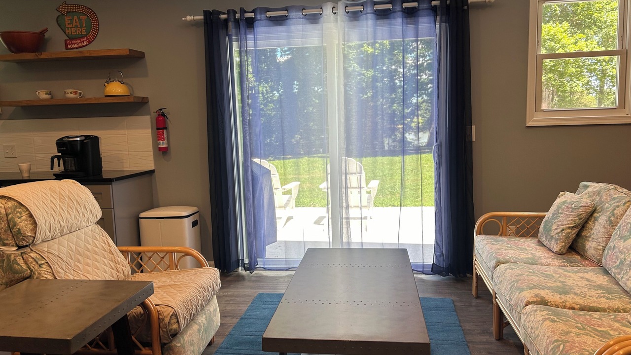 Photo of Livingroom in Compton