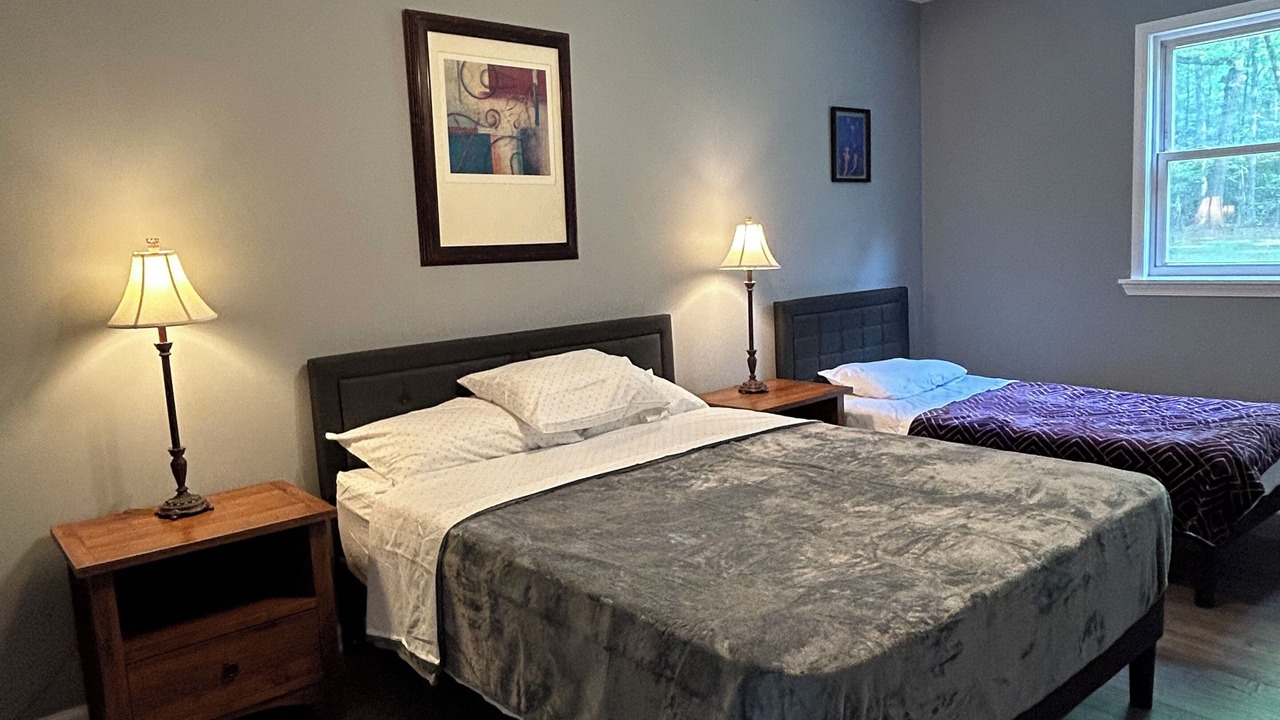 Photo of Bedroom in Compton
