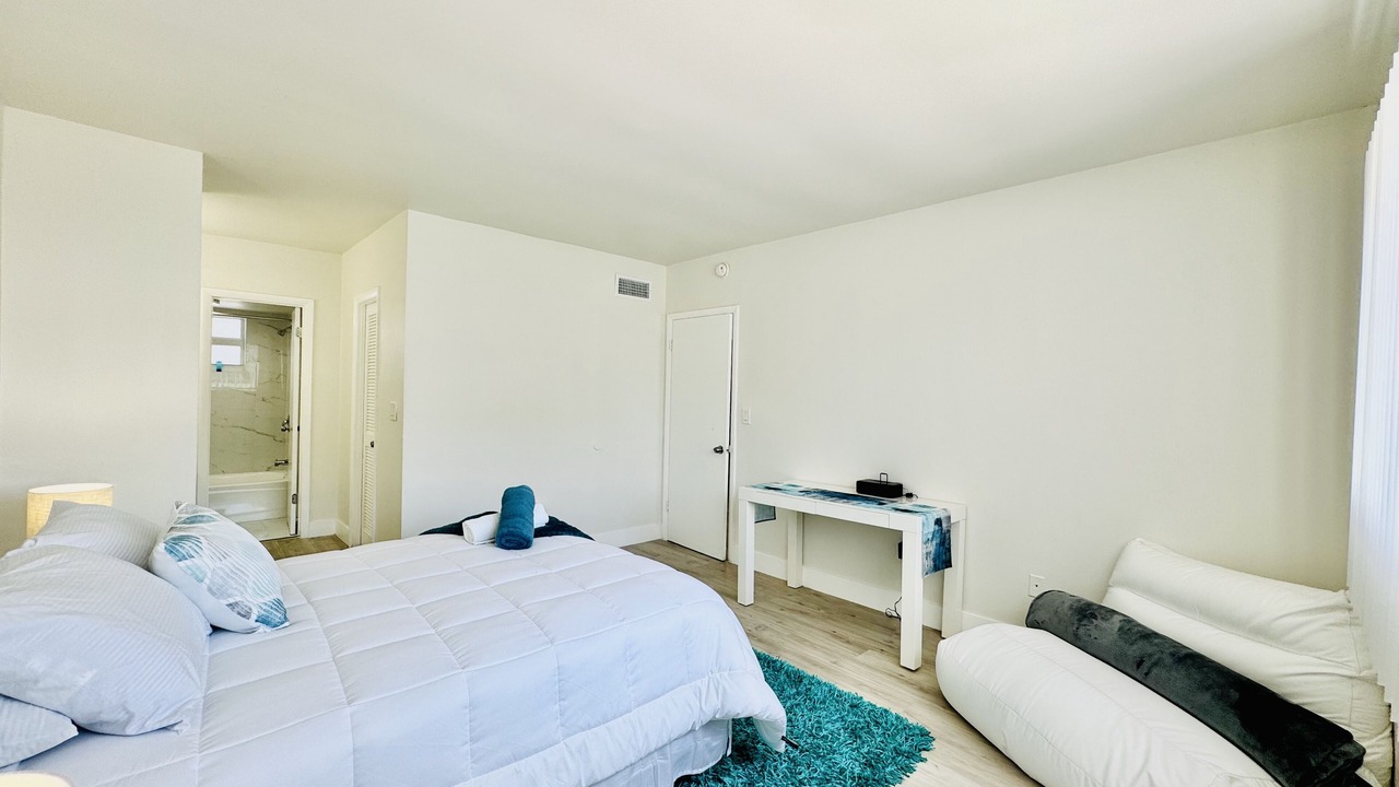 Photo of Bedroom in Eastern Shores