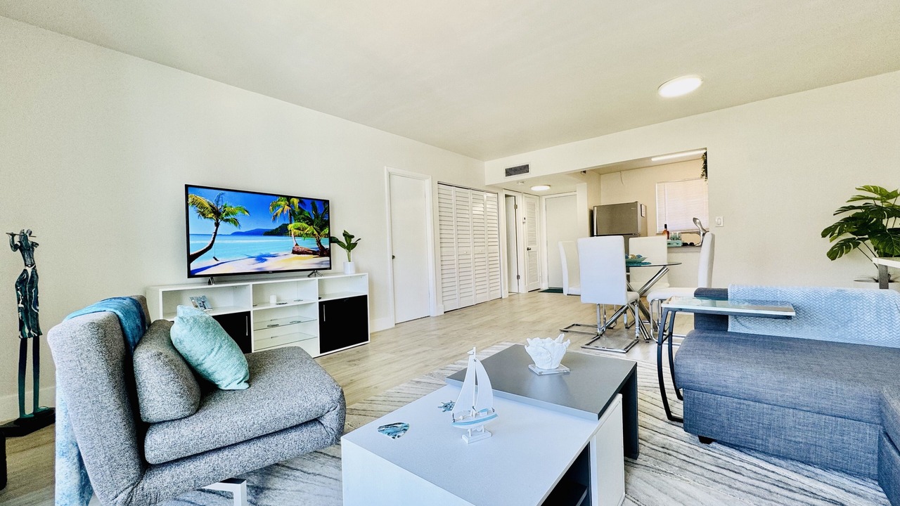 Photo of Livingroom in Eastern Shores