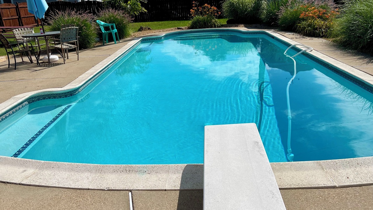 Photo of Outdoor in Issue
