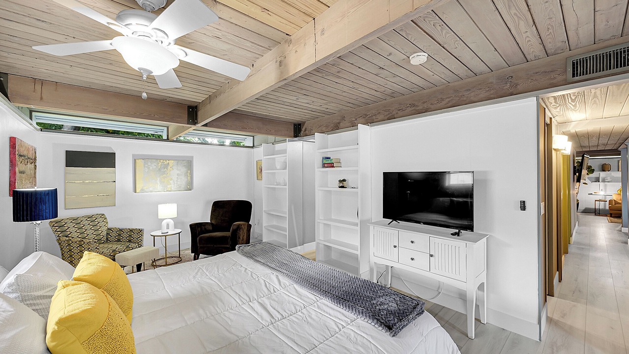 Photo of Bedroom in Lauderdale-by-the-Sea