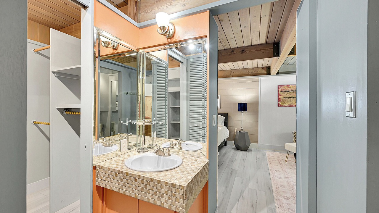 Photo of Bathroom in Lauderdale-by-the-Sea