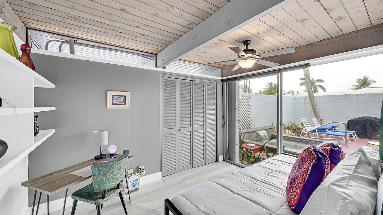 Photo of Bedroom in Lauderdale-by-the-Sea
