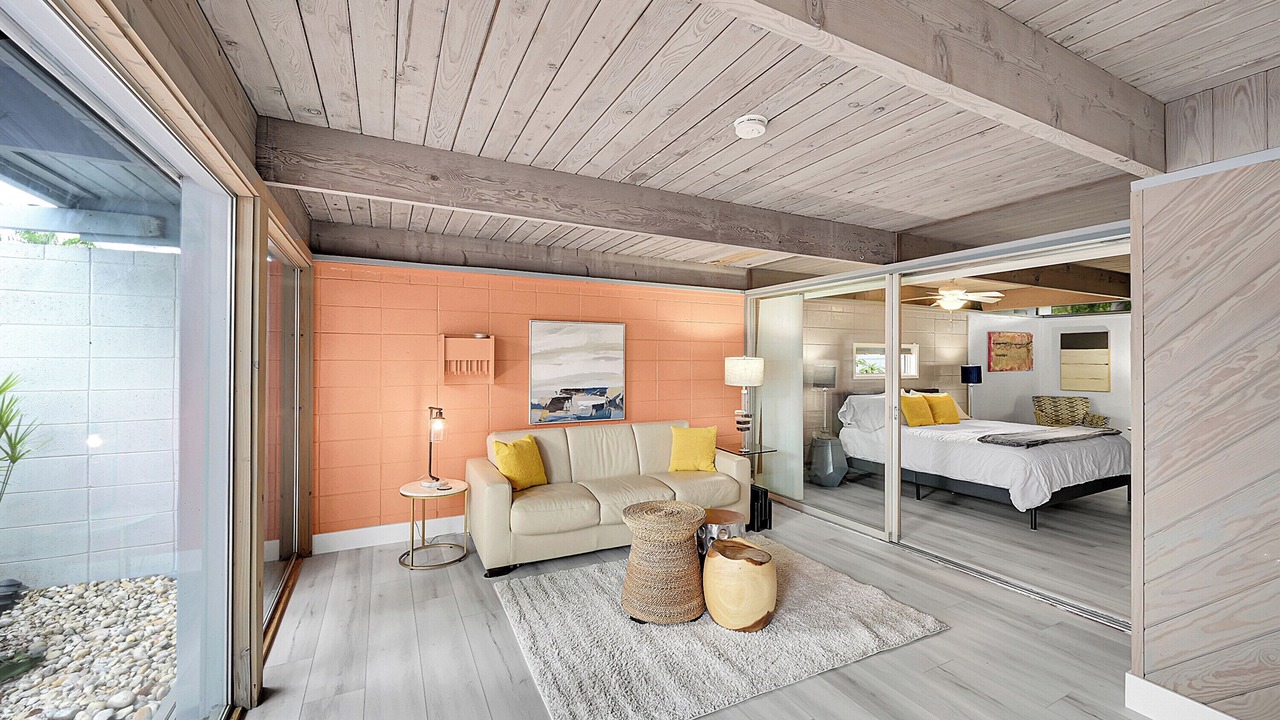 Photo of Bedroom in Lauderdale-by-the-Sea