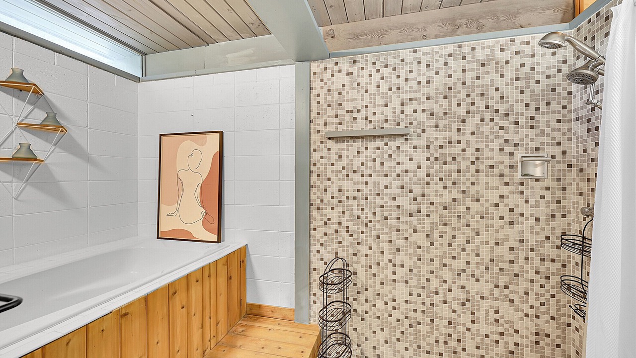 Photo of Bathroom in Lauderdale-by-the-Sea