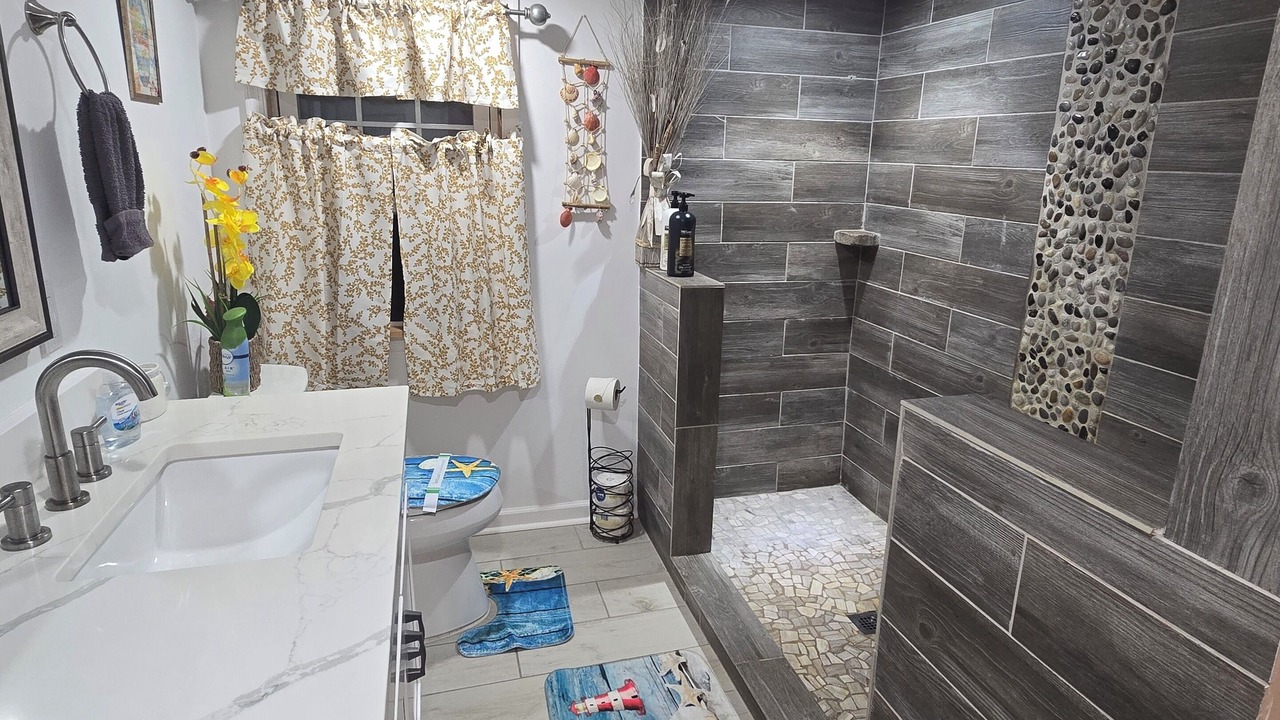 Photo of Bathroom in Pocomoke City