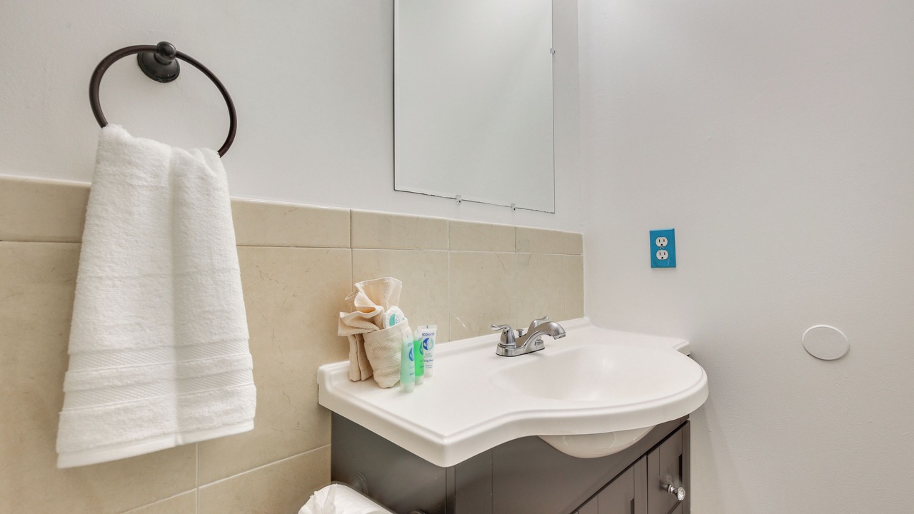 Photo of Bathroom in Royal Poinciana