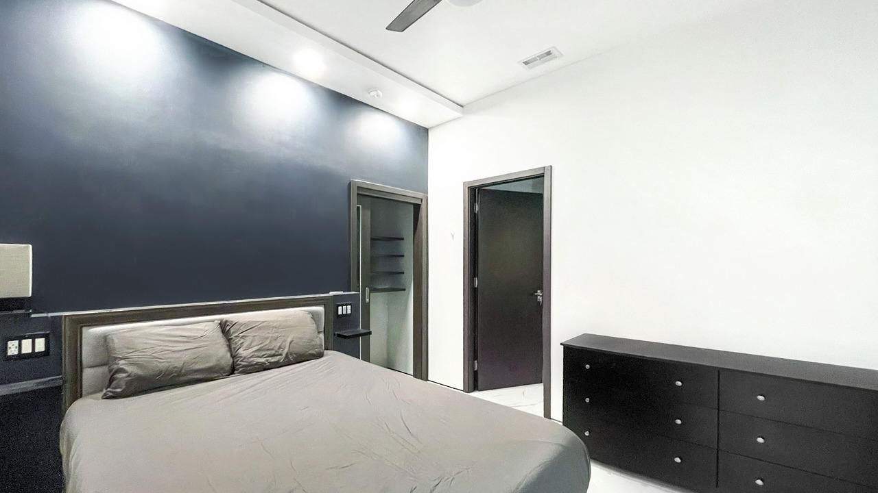 Photo of Bedroom in Hollywood