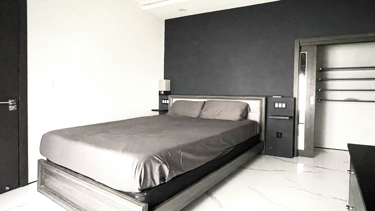 Photo of Bedroom in Hollywood