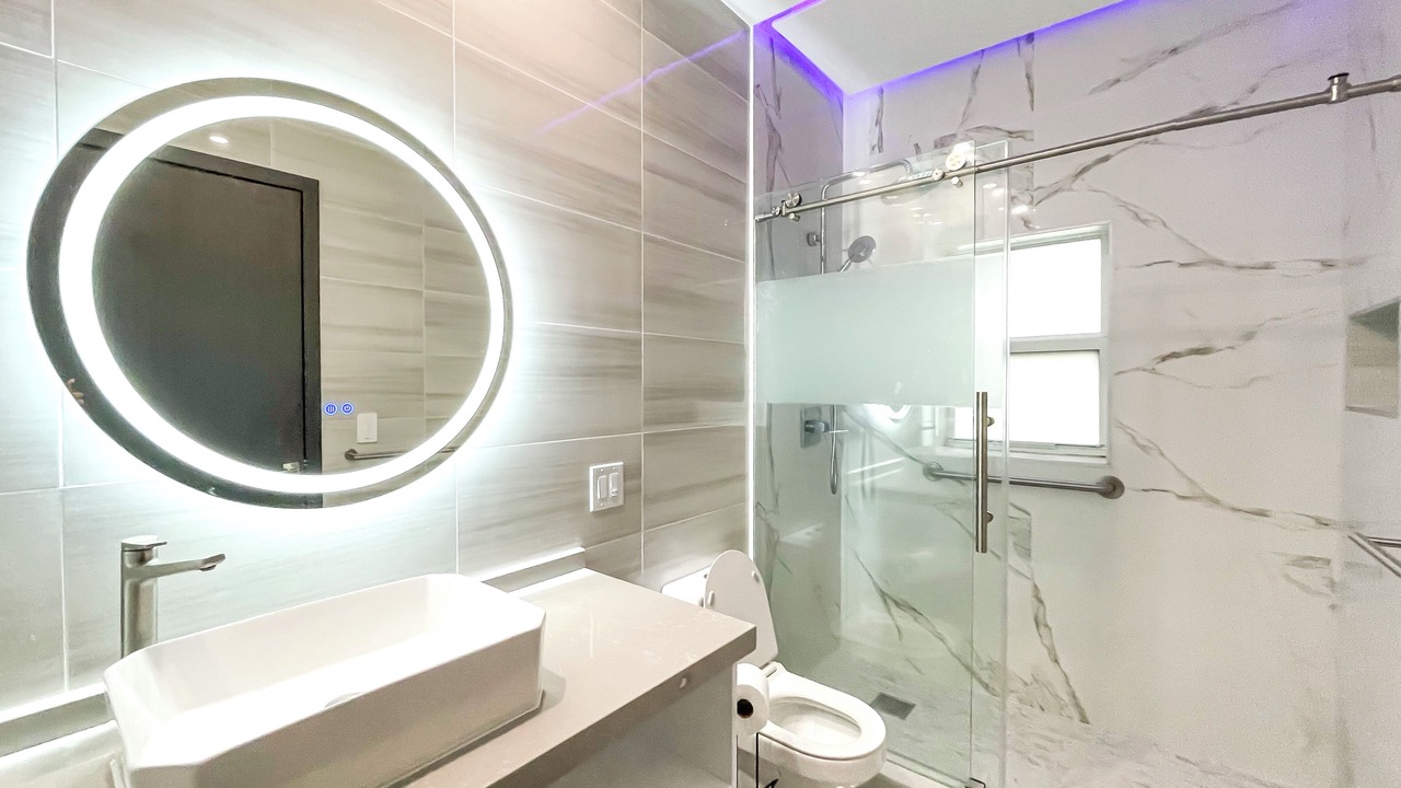 Photo of Bathroom in Hollywood