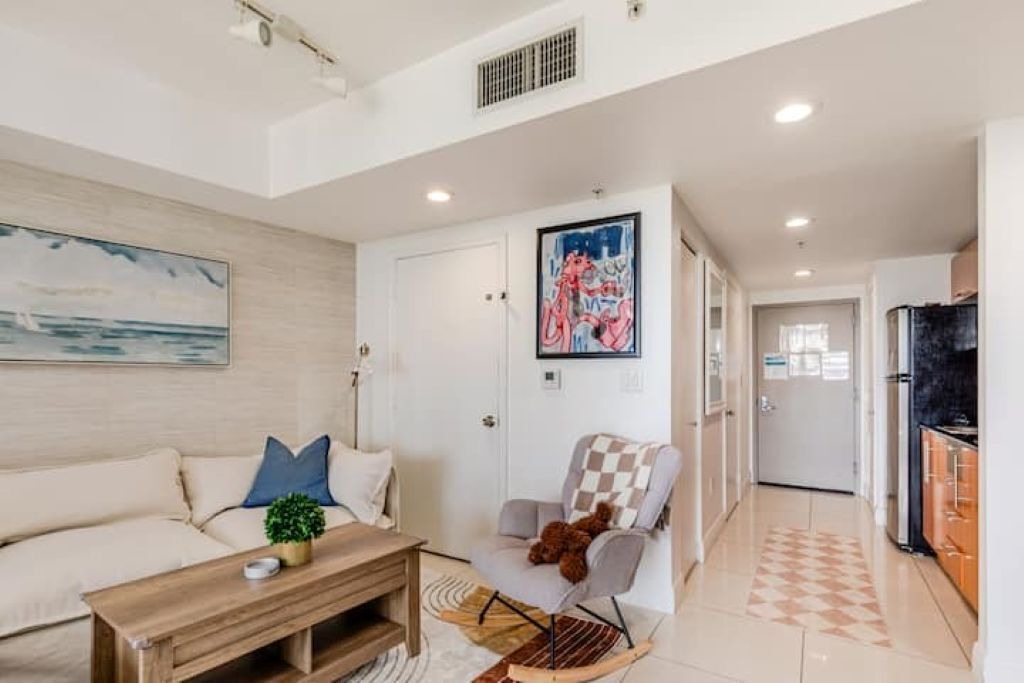 Photo of Livingroom in Midtown