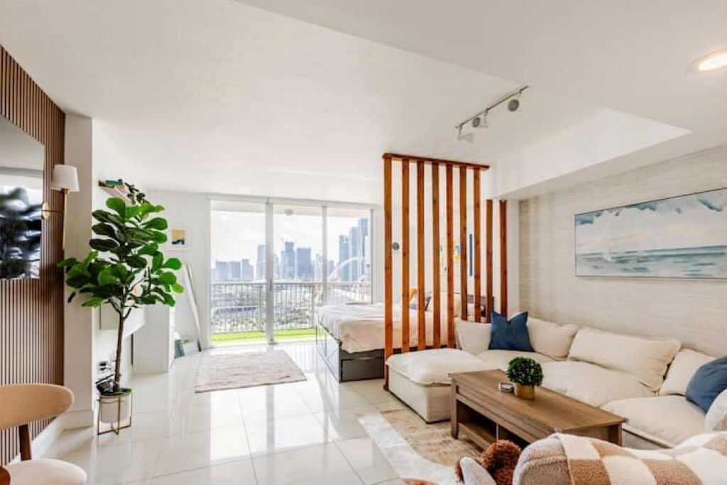 Photo of Bedroom in Midtown