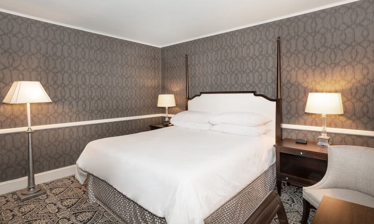 Photo of Bedroom in Historic District