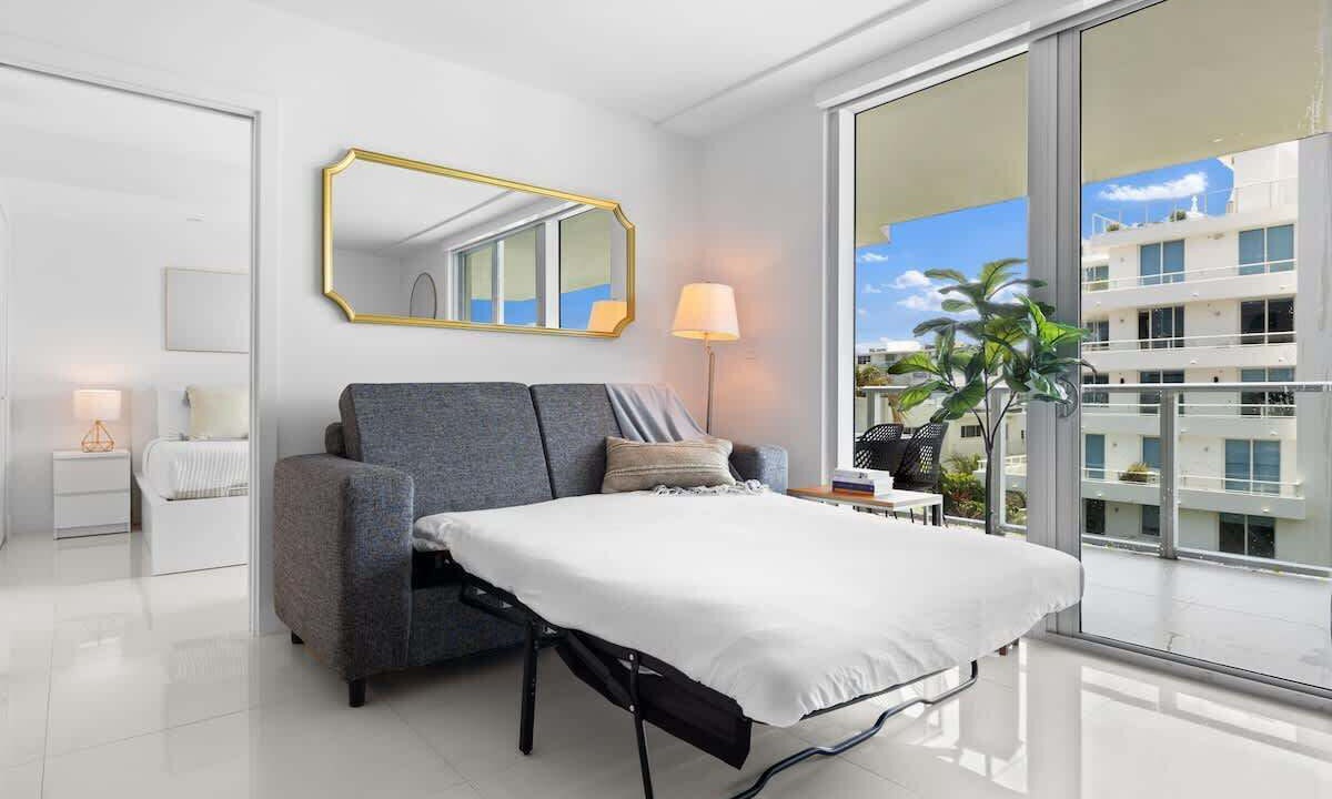 Photo of Bedroom in Bay Harbor Islands