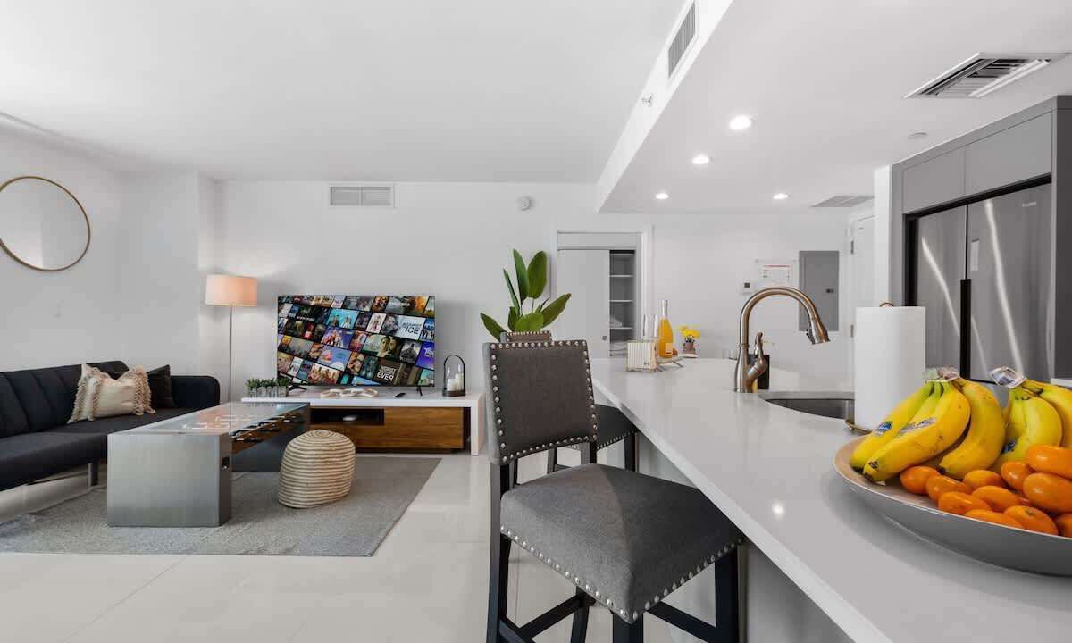 Photo of Livingroom in Bay Harbor Islands