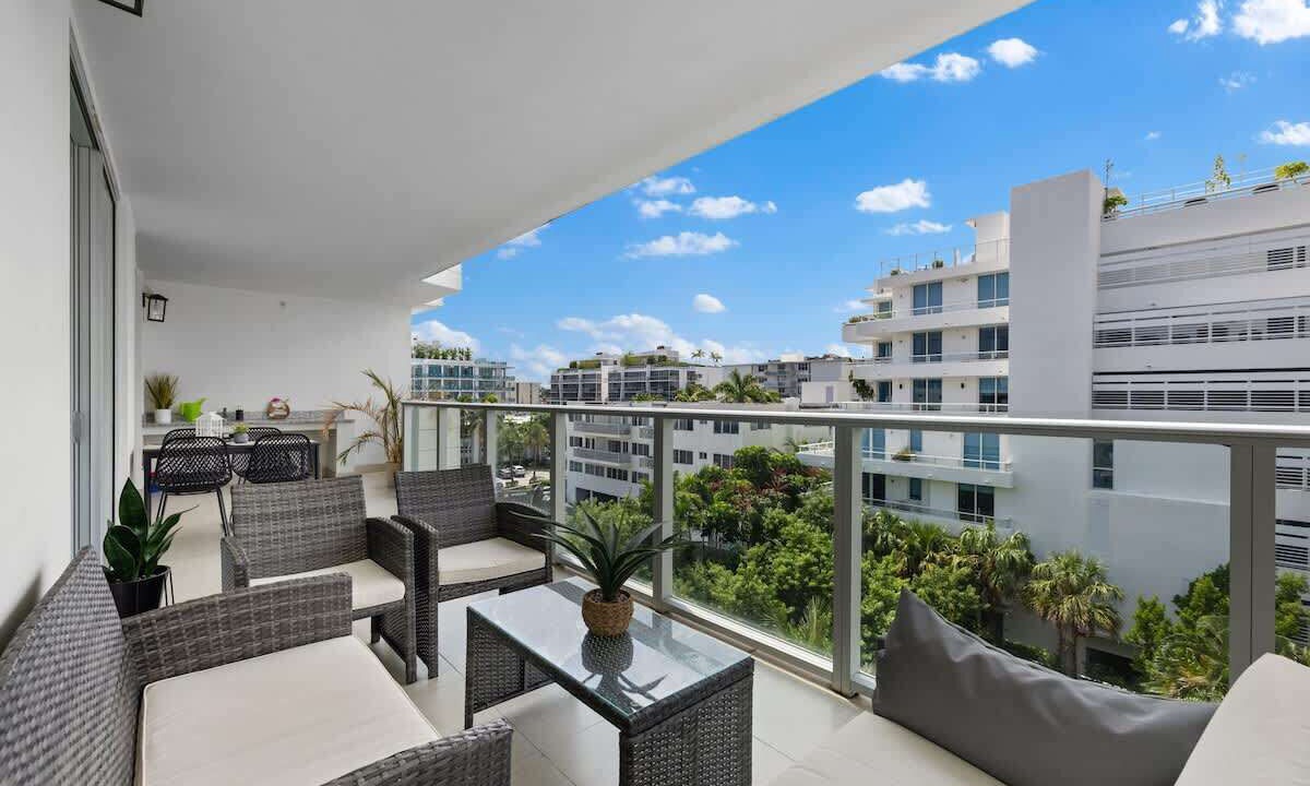 Photo of Outdoor in Bay Harbor Islands