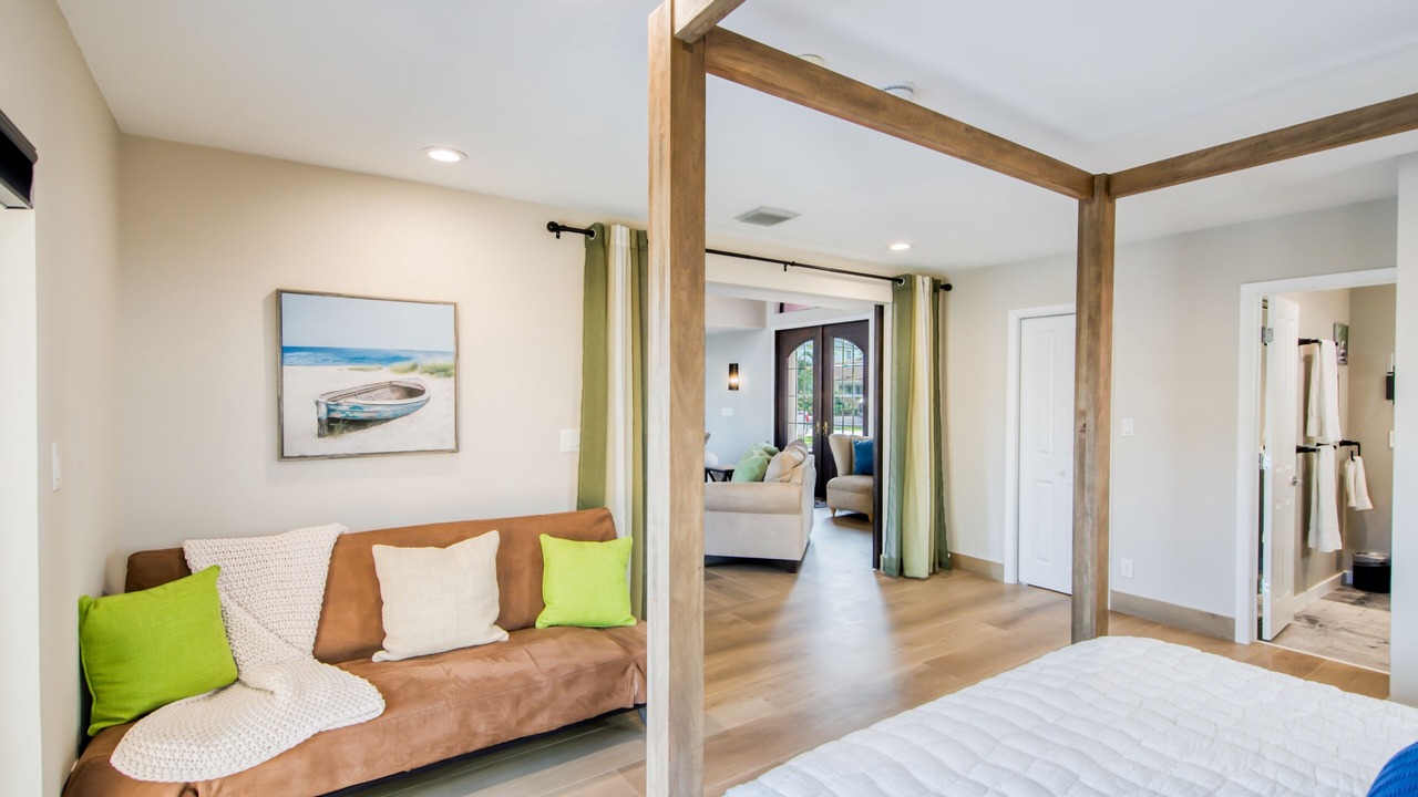 Photo of Bedroom in Bermuda Riviera