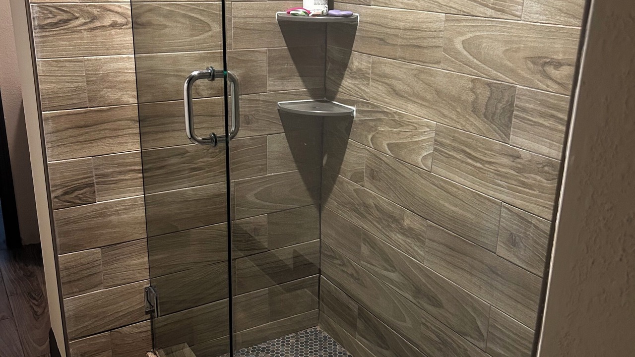 Photo of Bathroom in Hialeah