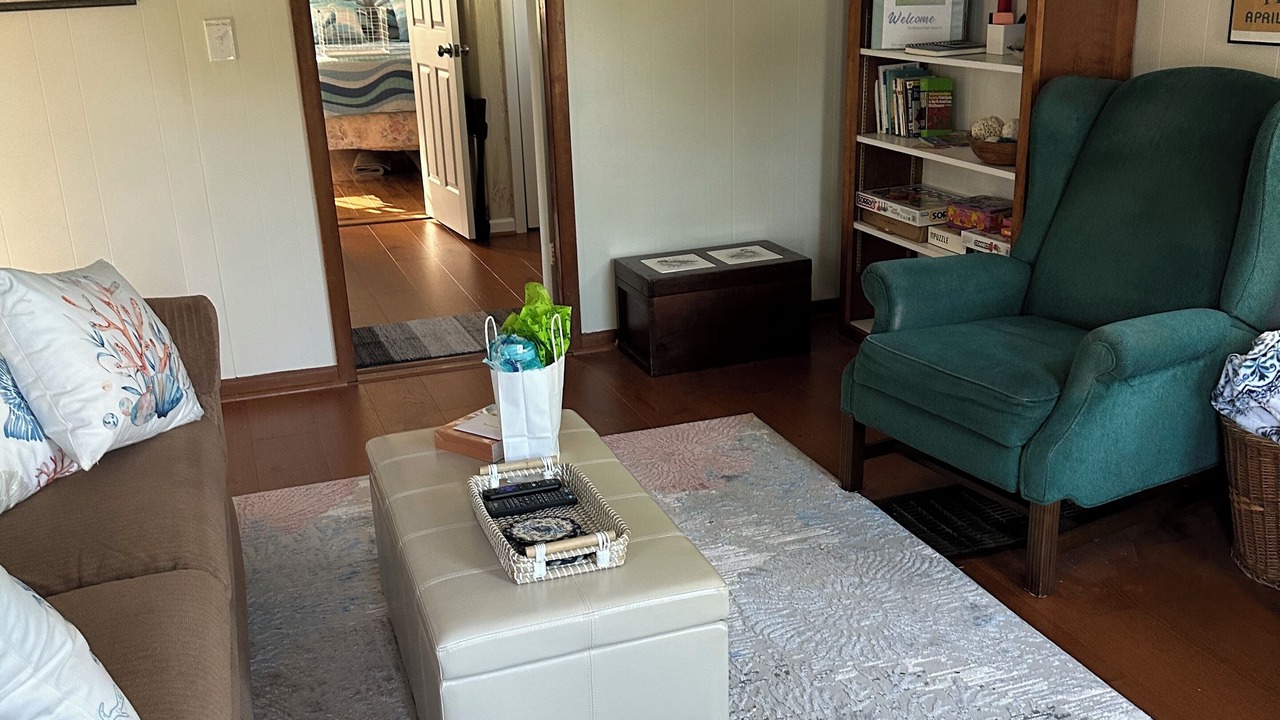 Photo of Livingroom in Deep Hole