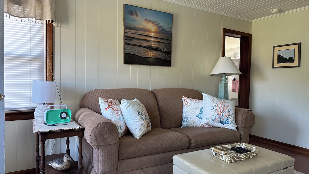 Photo of Livingroom in Deep Hole