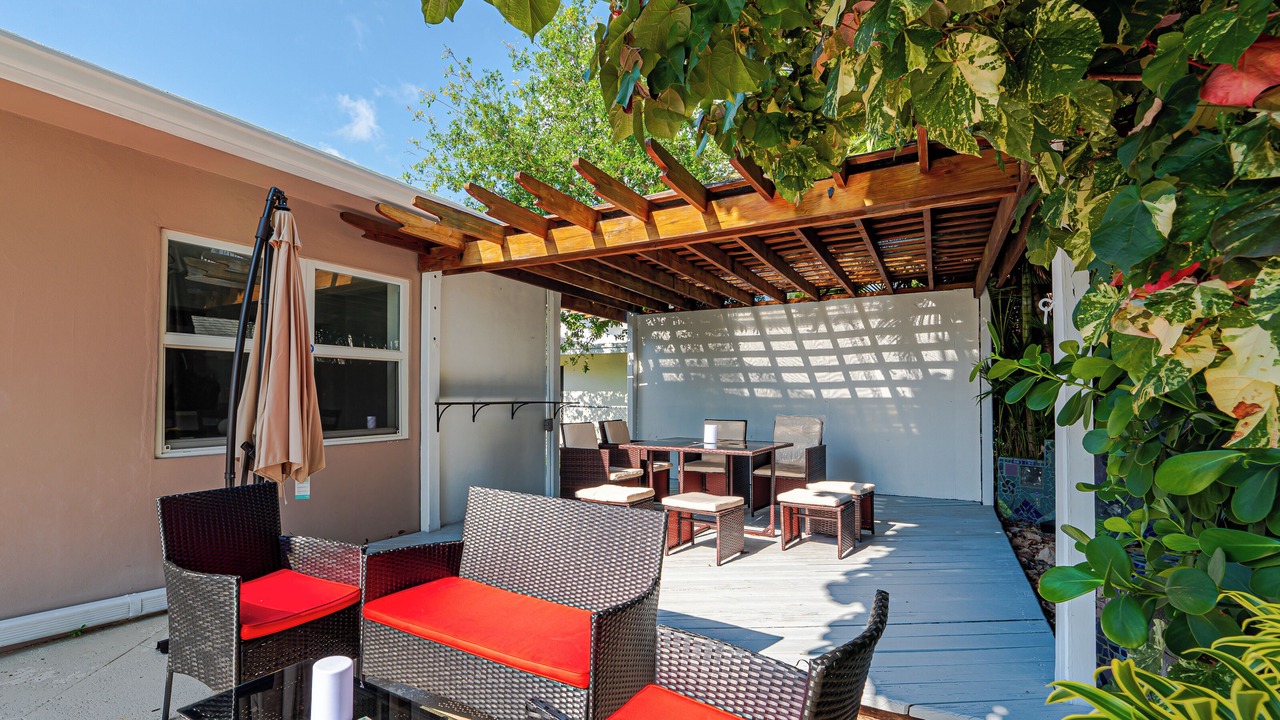 Photo of Outdoor in Tropic Palms