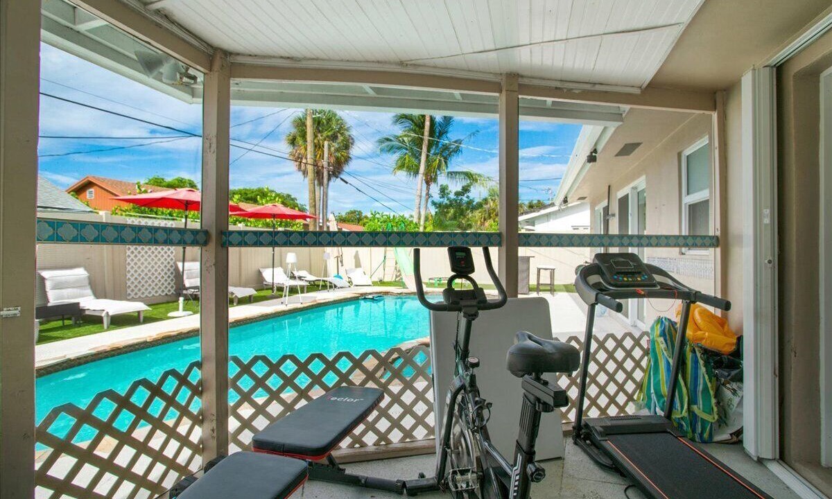 Photo of Outdoor in Tropic Palms
