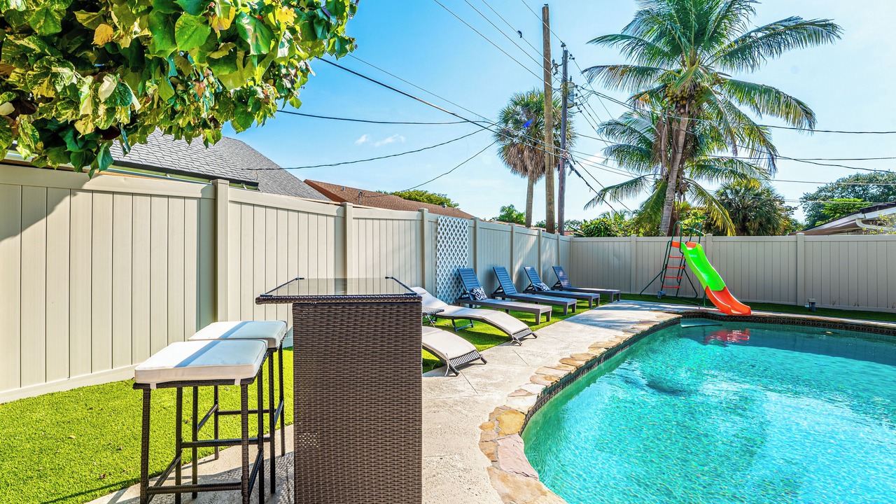 Photo of Outdoor in Tropic Palms