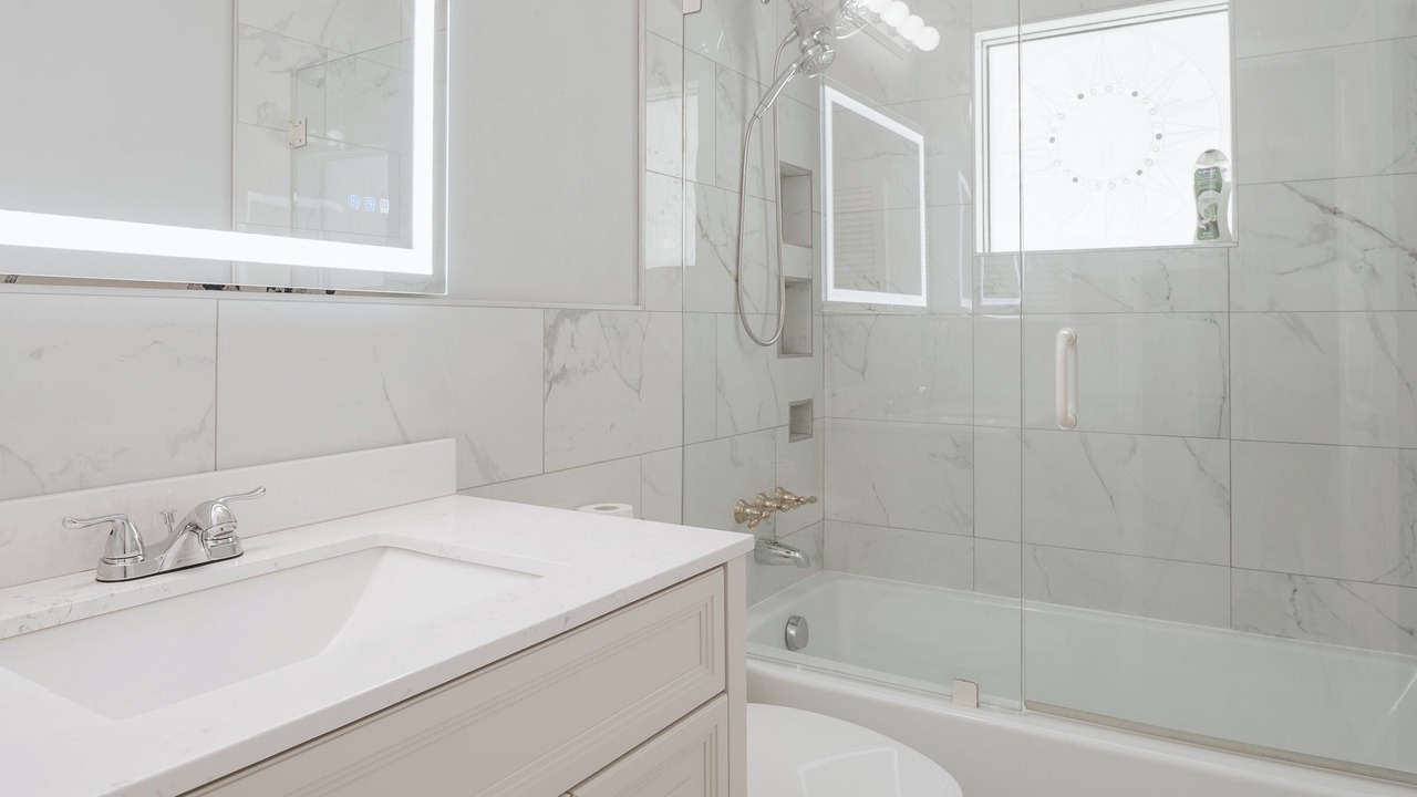 Photo of Bathroom in Tropic Palms