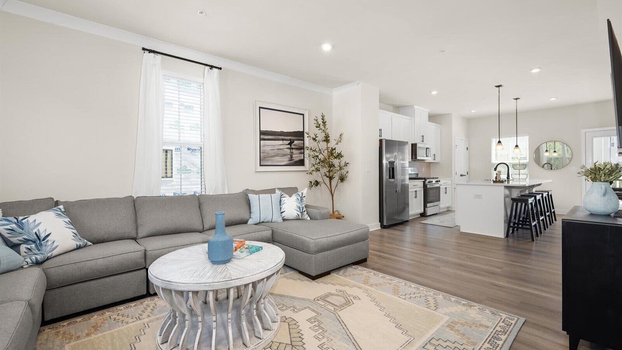 Photo of Livingroom in Bayside