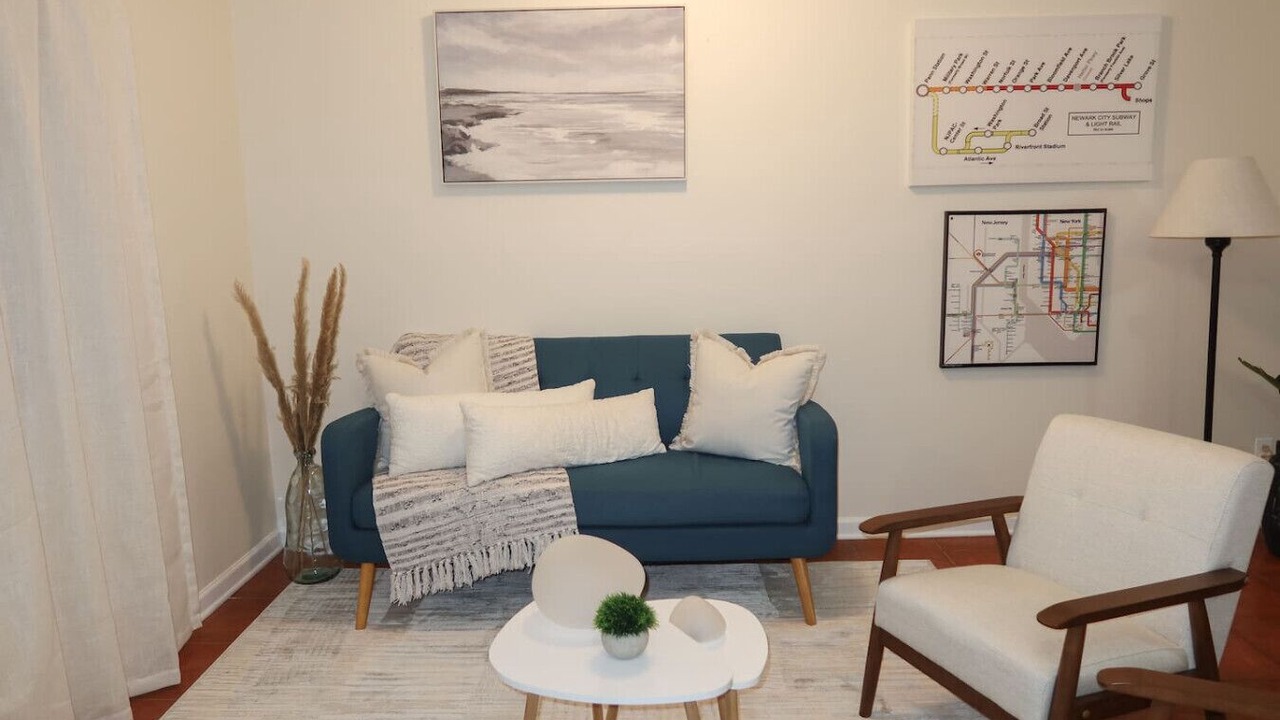 Photo of Livingroom in Forest Hill