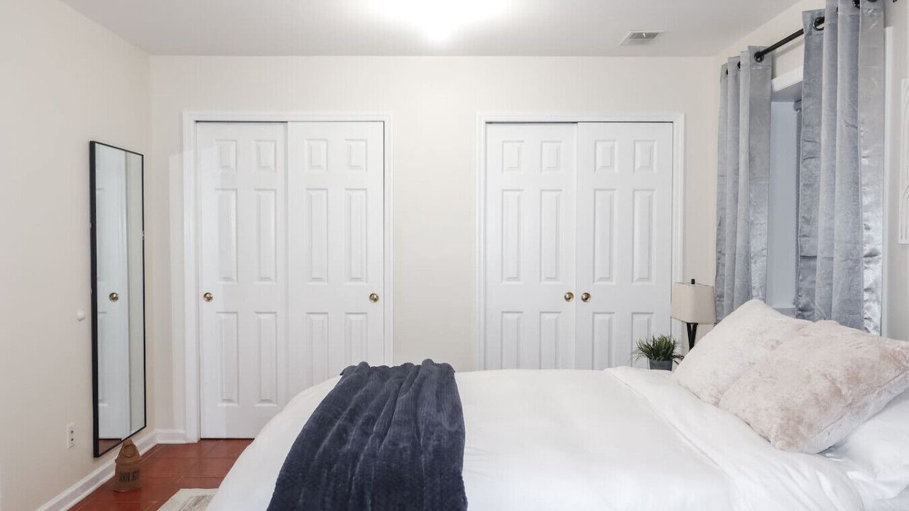 Photo of Bedroom in Forest Hill